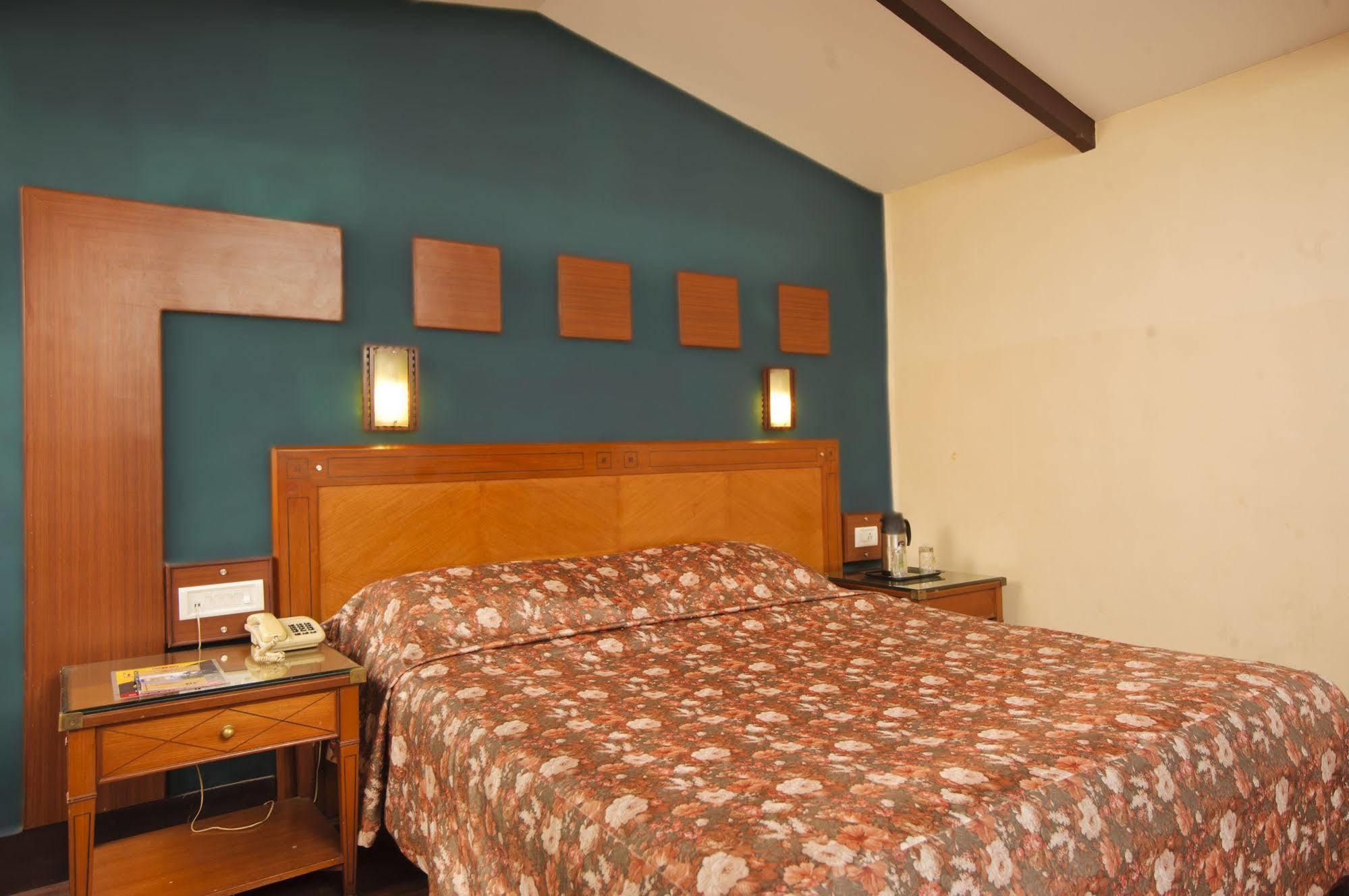 קודאיקנאל Hotel Jai מראה חיצוני תמונה